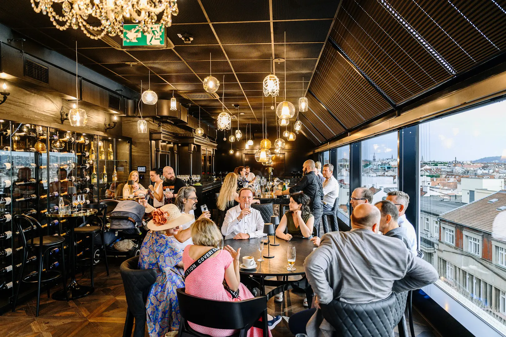 234_MAJ by Mirek_Full.jpg_compressed_webp